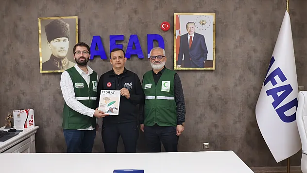 Samsun'da Yeşilay Samsun Şubesi, AFAD İl Müdürü Ahmet Matur'u ziyaret etti