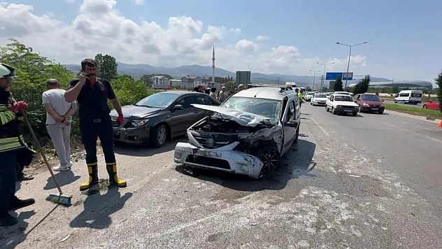 Samsun'da zincirleme trafik kazası:6 yaralı