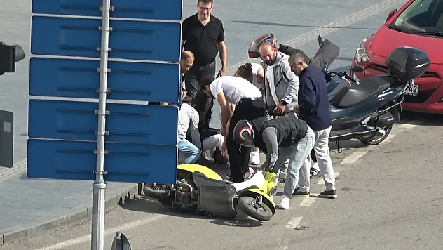 Samsun İlkadım'da motosiklet kavşakta devrildi