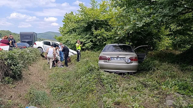 Samsun Kavak'ta İki Otomobil Çarpıştı: 5 Yaralı