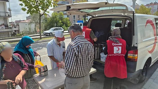Samsun Kızılay Aşevinden ihtiyaç sahiplerine sıcak yemek desteği