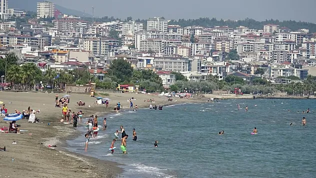 Samsun Valiliği'nden Kritik Uyarı: Dalga 1 Metreye Ulaştı
