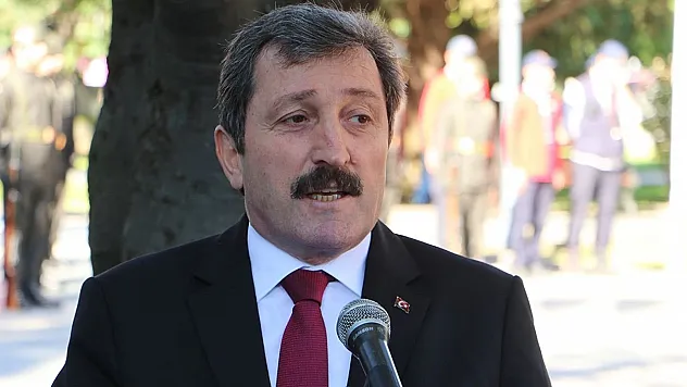 Samsun Valisi Orhan Tavlı Veda Ziyaretlerinde mi?  'Dar Kapsamlı Basın Turu' Tepki Çekti
