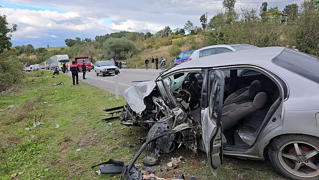 Samsun Vezirköprü'deki kazada ağır yaralanan sürücü kurtarılamadı
