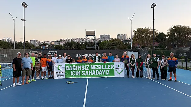 Samsun Yeşilay Spor Kulübü'nden gençlere tenis etkinliği
