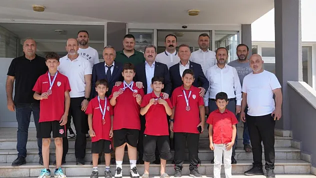 Samsunlu güreşçilerden Türkiye dereceleri