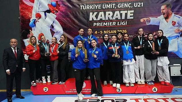 Samsunlu karatecilerden İstanbul'da çifte kürsü başarısı