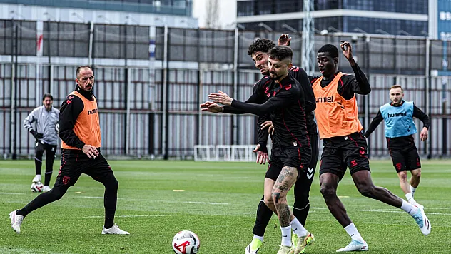 Samsunspor beşiktaş maçı hazırlıklarına başladı