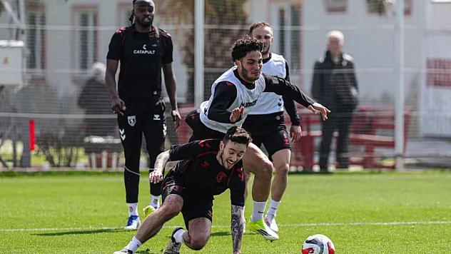 Samsunspor'da Konyaspor mesaisi devam ediyor