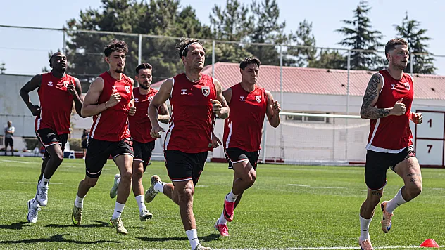 Samsunspor'da yeni sezon mesaisi sürüyor