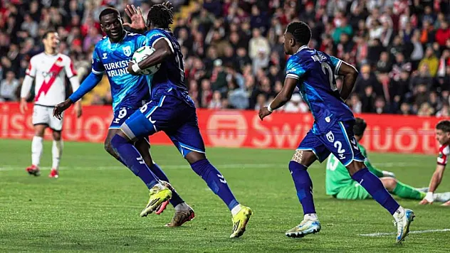 Samsunspor'dan dünyaya milli çıkarma