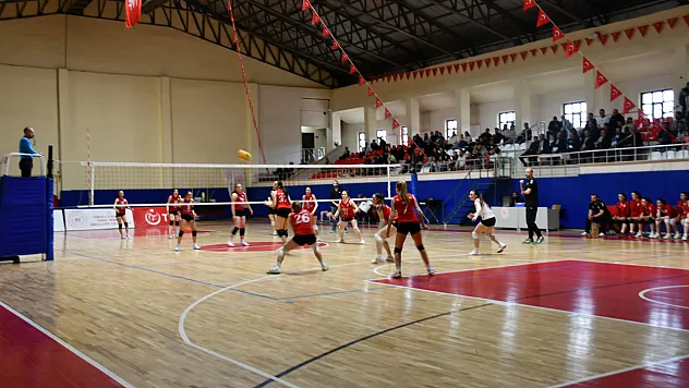 Samsunspor'dan voleybolda dostluk maçı