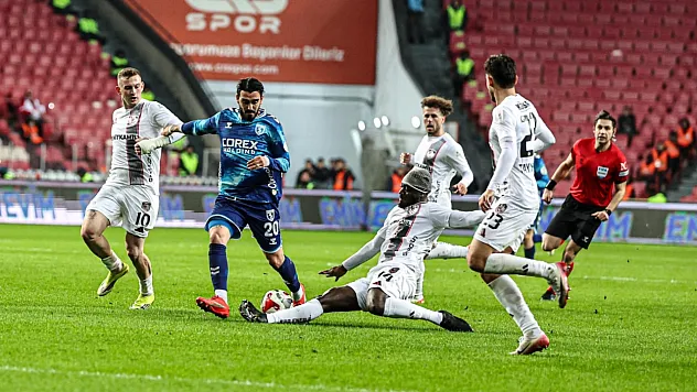 Samsunspor-Gaziantep FK Maçından Kareler