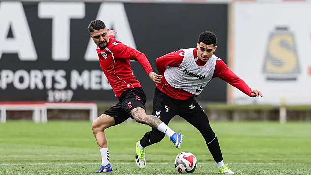 Samsunspor Konyaspor mesaisinde