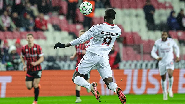 Samsunspor, Şkendiya karşısında farkı ikiye çıkardı!