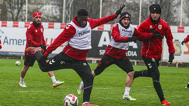 Samsunspor, Süper Lig'de yarın sahasında Gaziantep FK ile karşılaşacak