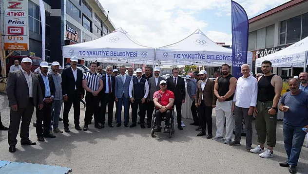 Sanayide usta, kalfa ve çıraklar bileklerini konuşturdu