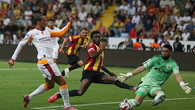 Sane, Galatasaray'daki ilk golünü attı