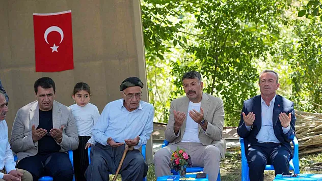 Şemdinli'de şehit ailelerini ziyaret