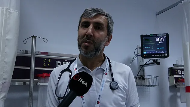 Sıcak çarpması şüphesi olan bir kişiye hızla müdahale edilmeli