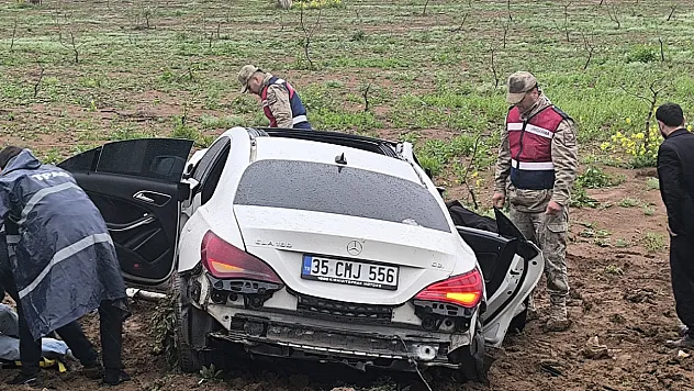 Siirt'te otomobil ile kamyonet çarpıştı: 2 ölü, 3 ağır yaralı