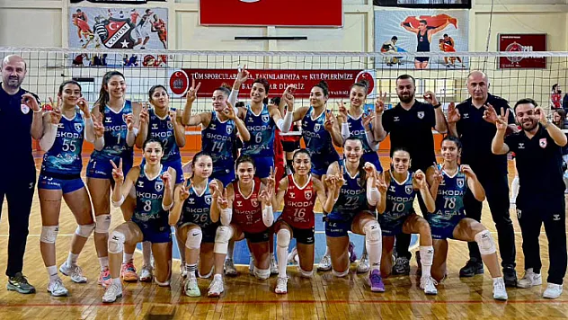 Sınav Koleji Samsunspor, namağlup play-off'a yükseldi