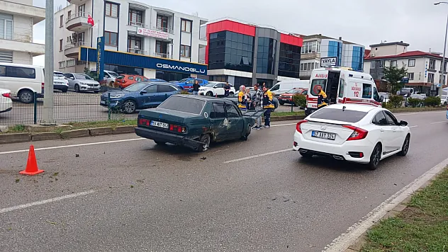 Sinop-Samsun karayolunda zincirleme kaza