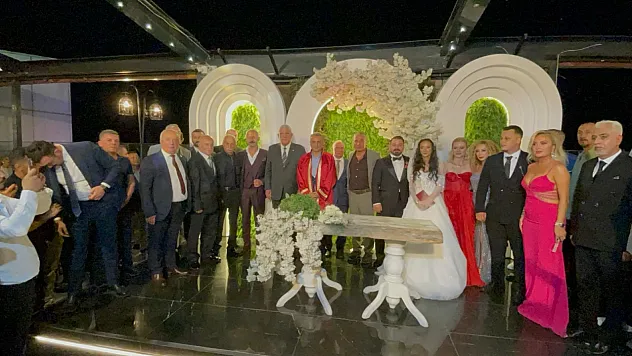 Siyaset ve İş Dünyası Bu Düğünde Buluştu: Çelebi ve Yılmaz Ailelerinin Mutlu Günü