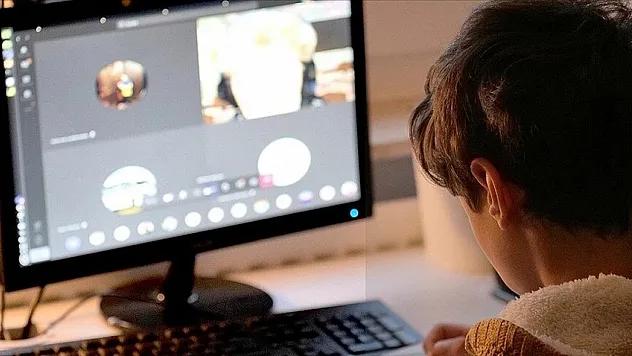 Sosyal izolasyon ve ekran bağımlılığı alarm veriyor