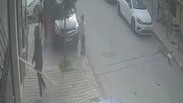 İstanbul'da korku dolu anlar: Çocuklara saldıran şüpheli gözaltında