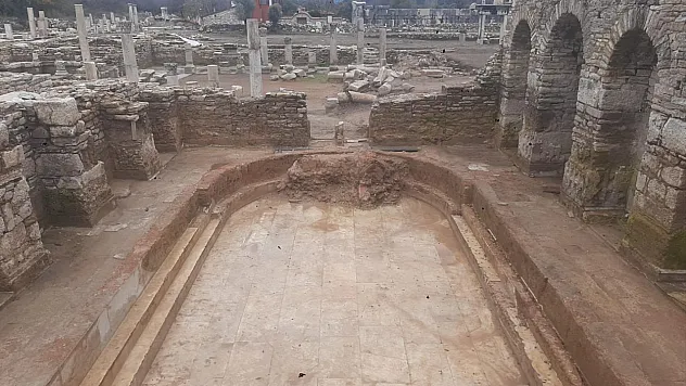 Stratonikeia'da bin 900 yıllık çocuk ayak izleri bulundu
