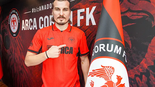 Süper Lig'de flaş transfer: Milli yıldız Çağlar Söyüncü resmen Çorum FK'da!
