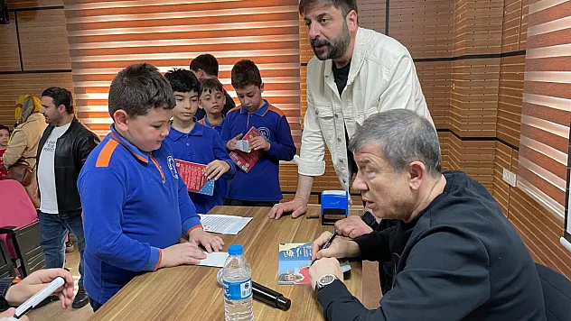 Tanju Çolak öğrencilerle buluştu