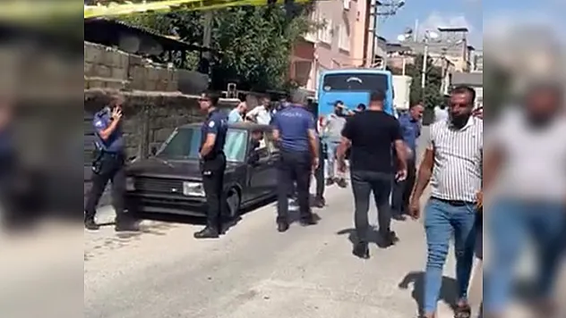 Tarsus'ta Park Halindeki Araçta Bir Genç Ölü Bulundu