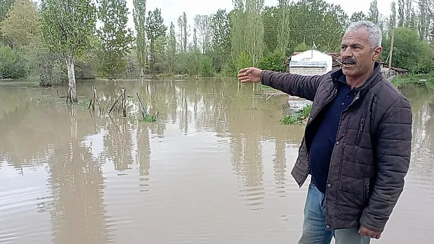 Taşkın sonrası çiftçiler tarlalarına giremedi