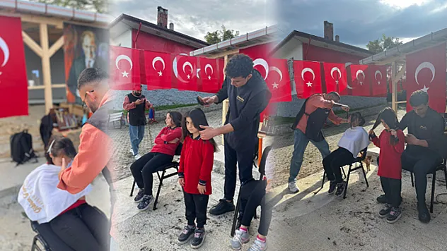 Tekkeköy'de öğrenciler Cumhuriyet Bayramı öncesi bayram tıraşında buluştu