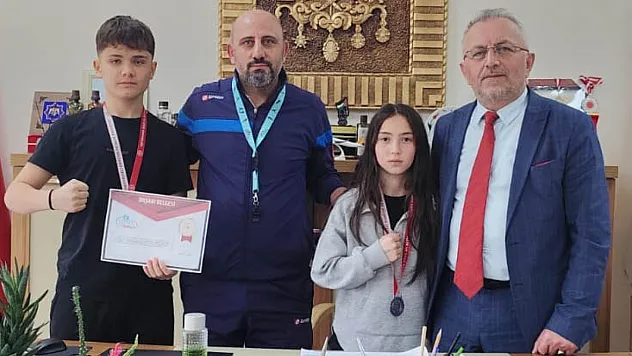 Tekkeköy Proje İmam Hatip'ten çifte gurur! Muay Thai'de il birinciliği ve ikinciliği geldi