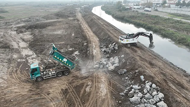 Tekkeköy Yeni OSB'de Islah ve Drenaj Çalışmaları Sürüyor