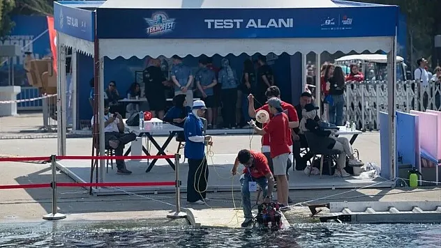 TEKNOFEST Mavi Vatan'da su altı roketleri jüri karşısına çıktı