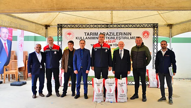 Terme'de üreticilere yem bitkisi tohumu dağıtıldı