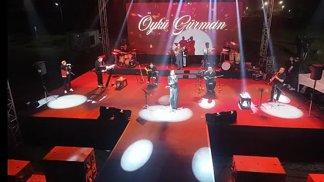 Terme Yaz Festivali coşkuyla başladı: Öykü Gürman sahnesi büyük ilgi gördü