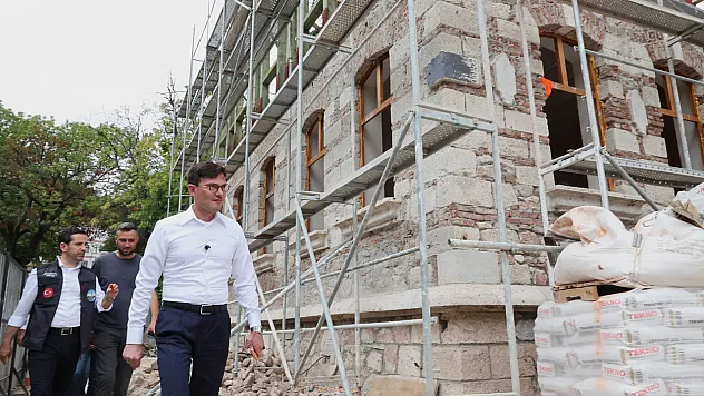 Tokat'ın tarihi belediye binasında restorasyon mesaisi sürüyor