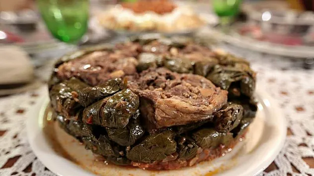 Tokat mutfağının geleneksel lezzeti : Bakla dolması