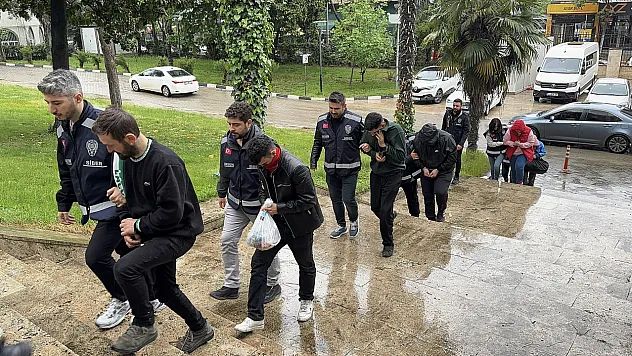 TOKİ dolandırıcılığı soruşturmasında 7 şüpheli adliyeye sevk edildi