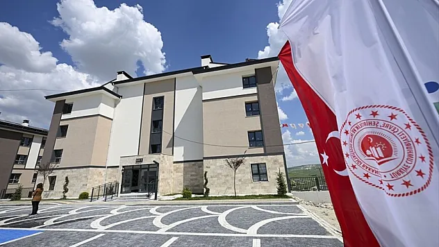 TOKİ'nin 64 ilde satışa sunacağı konutların örnek dairesi görüntülendi