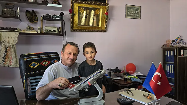Torununun isteği dedesini maket ustası yaptı