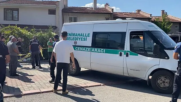 Torununun yanında gelinini katletti