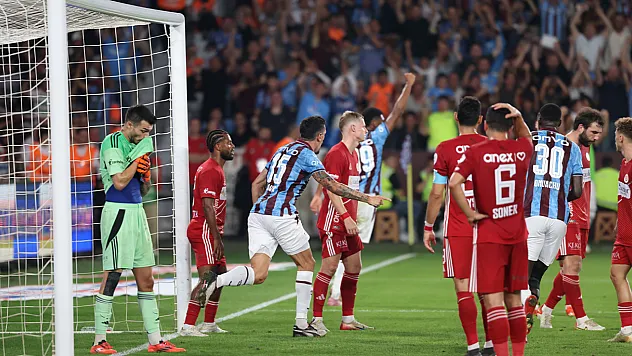 Trabzonspor, Antalyaspor'u Tek Golle Geçti