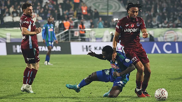 Trabzonspor'dan Rize'de 4 gollü geri dönüş!