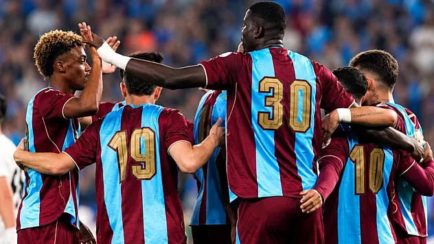 Trabzonspor Gençlerbirliği karşısında ilk yarıda fırtına gibi esti:3-0